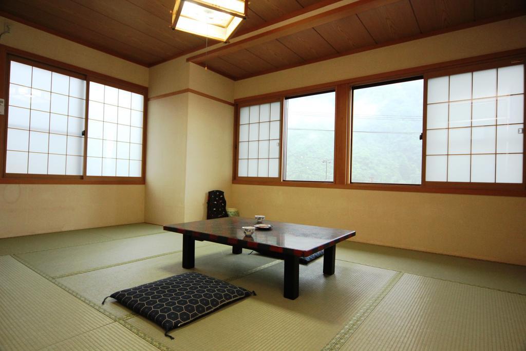 ホテル甚九郎 高山市 部屋 写真